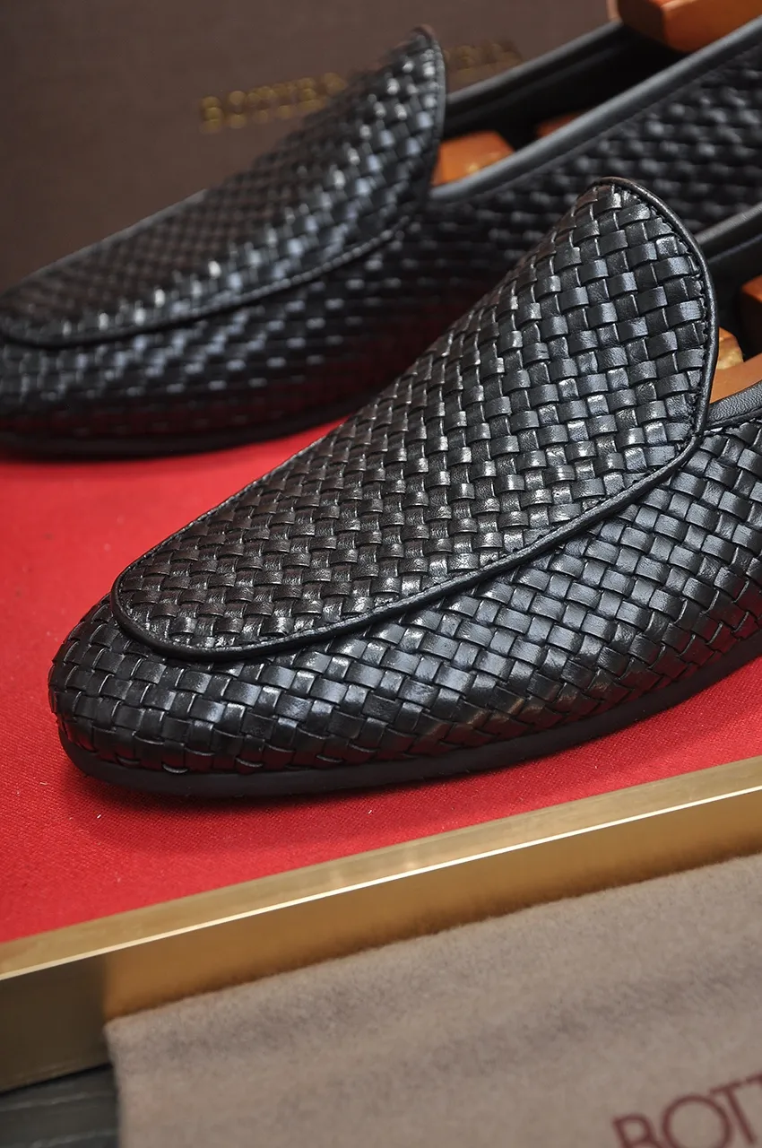 Men's shoes 💰600💶 [Botteg Venetta (BV)] (wallet shoes) exclusive new model official website new model The upper is made of high-quality top calfskin. Delicate feel and flowing luxurious texture. Tailored for refined men to create a noble aura. Detailed and regular Mark hand-stitching. Smooth lines. Full cowhide lining, comfortable to wash off sweat. 38-44